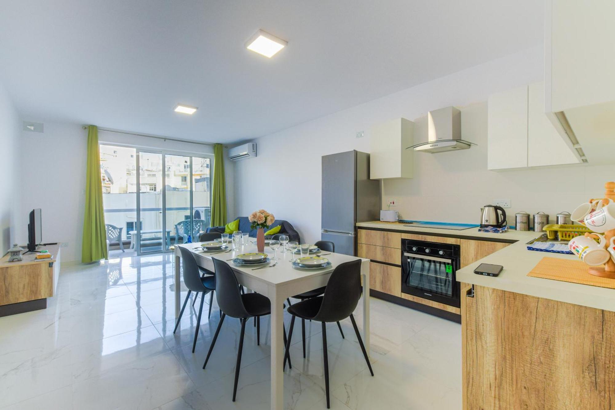 Apartment Brand New 3bdr 2 Bth Block B